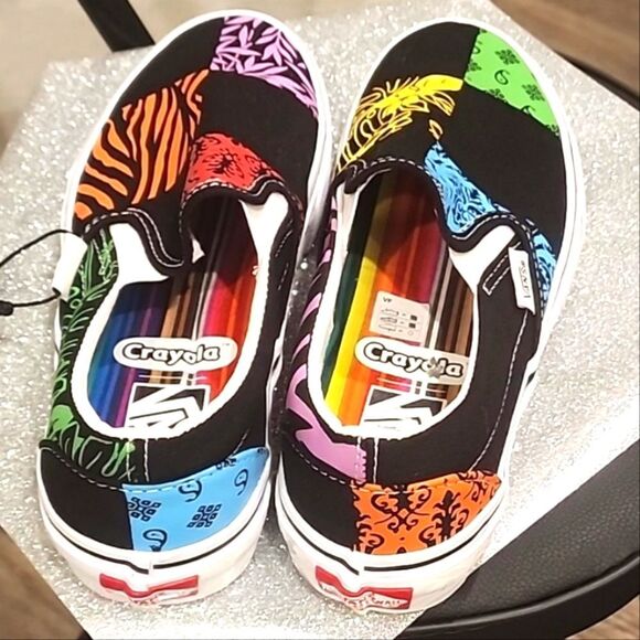 Vans X Crayola Sneaker Collection - Picture 12 of 12